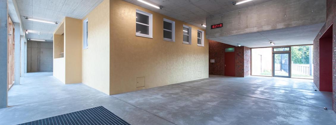 Zweifeldsporthalle Muenster Eingangsbereich Designboden Freese Fussbodentechnik